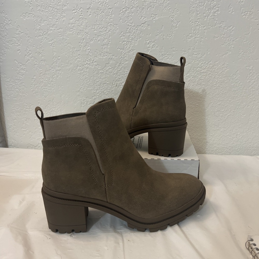 Jellypop Womens 8.5 Taupe Leather Shelley 2.5 Block Heel Ankle Boots Leather